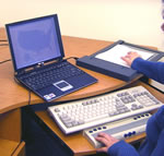 This person uses Refreshable Braille to navigate the Web.